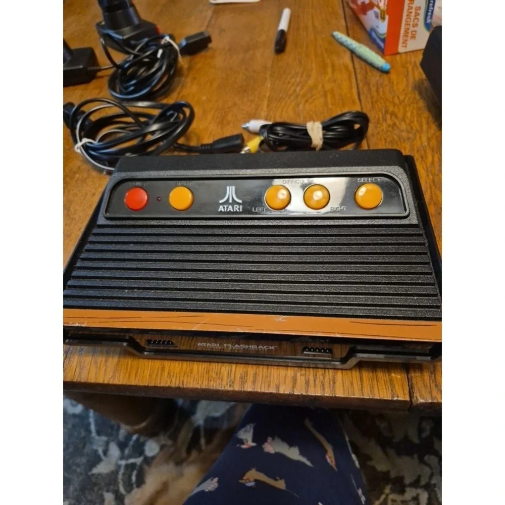 Atari Flashback Black Portable Video Game Home Console With Controllers & wires